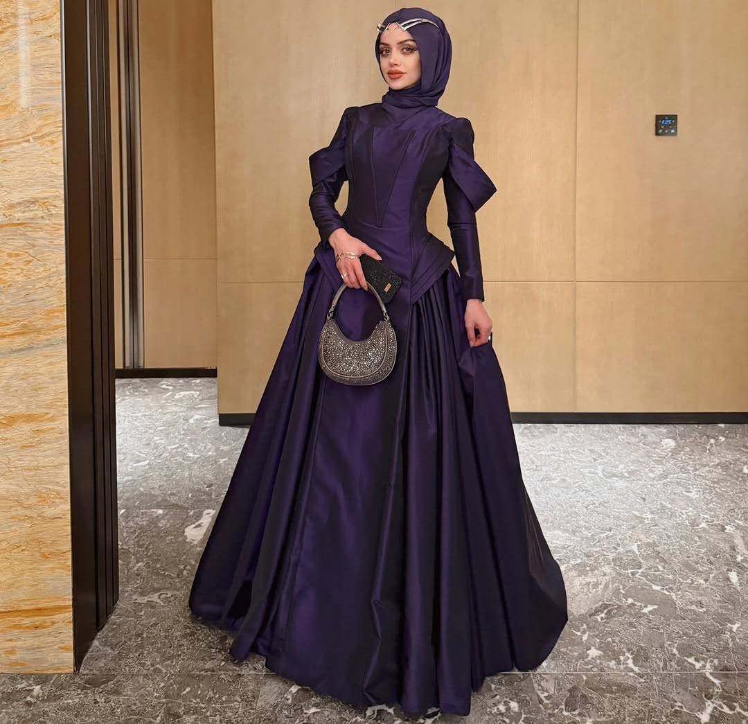 عبير الصغير تكشف عن هوية خطيبها بعرض زواج رومانسي (فيديو)