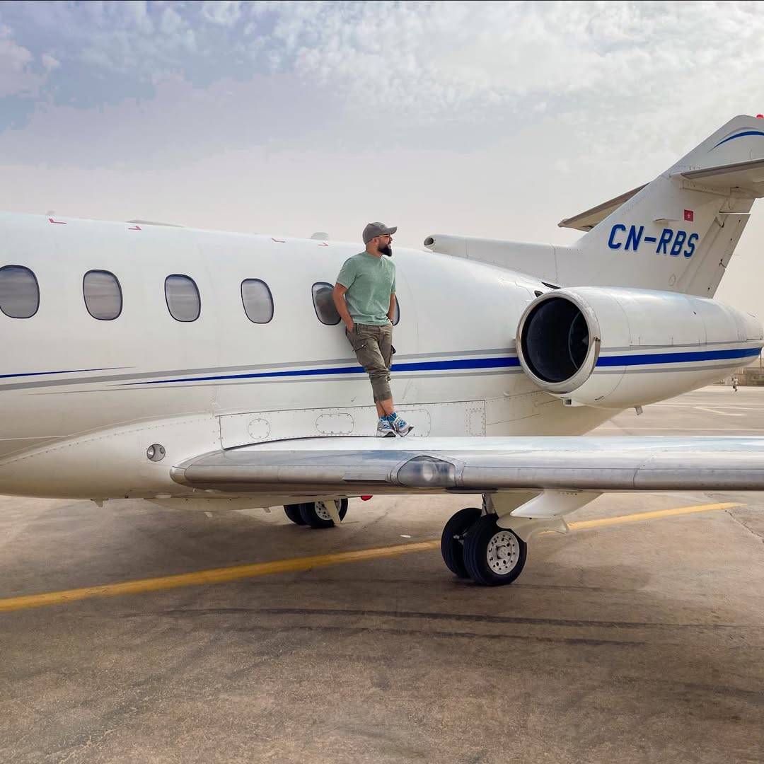 منع نجم عربي من الدخول الى اميركا وهو يوضح (فيديو)