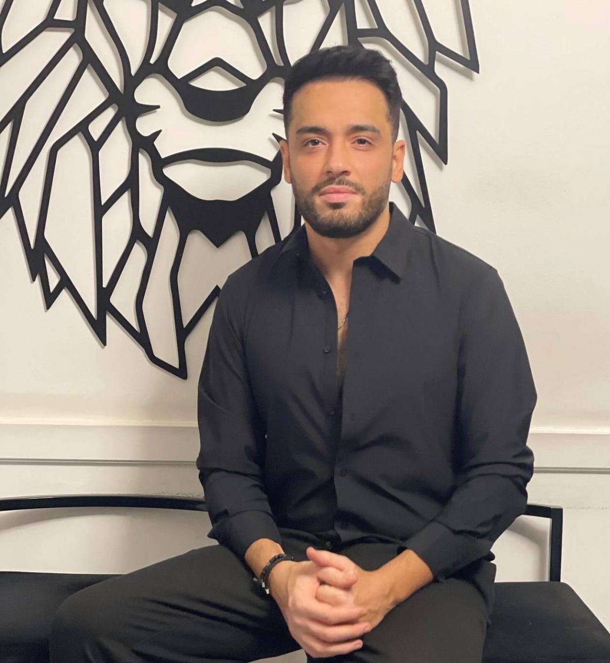 رامي جمال يوجّه رسالة غامضة تثير التساؤلات