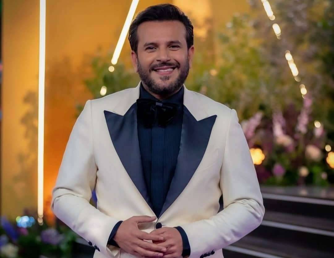 فنان خليجي يكشف أسراراً ويهدّد المتاجرين باسم صبحي عطري (فيديو)