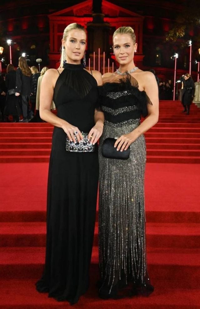 إطلالات أميليا وإليزا سبنسر: أسلوب أنيق ومُتقن عبر السنين