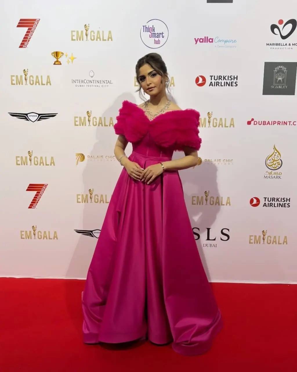 ليلة من السحر والتألق: الموضة تضيء سماء دبي في مهرجان EMIGALA 2025