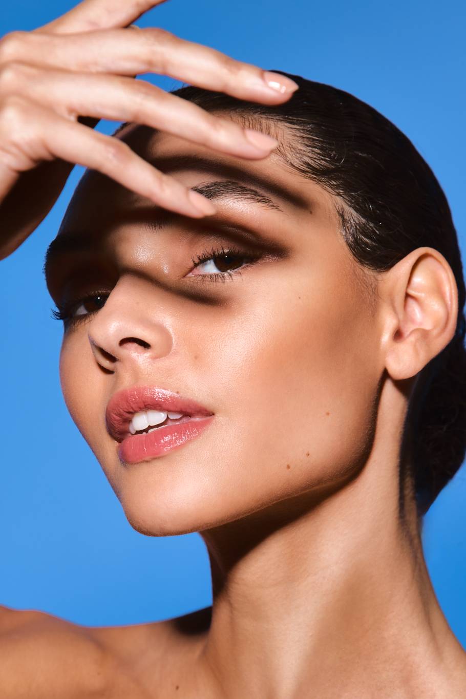 Benefit تُطلق برونزر كريمياً Hoola Wave  وتجدّد البرونزر الأكثر مبيعاً Hoola !