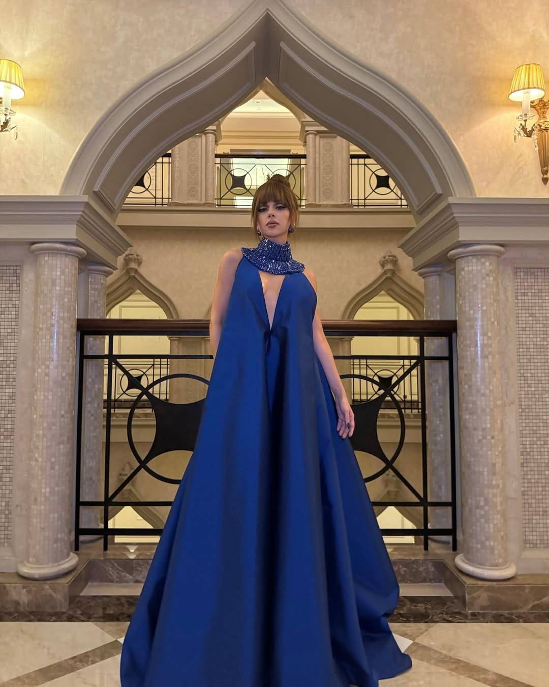 ميريام فارس تتألق بإطلالة ملكية فاخرة