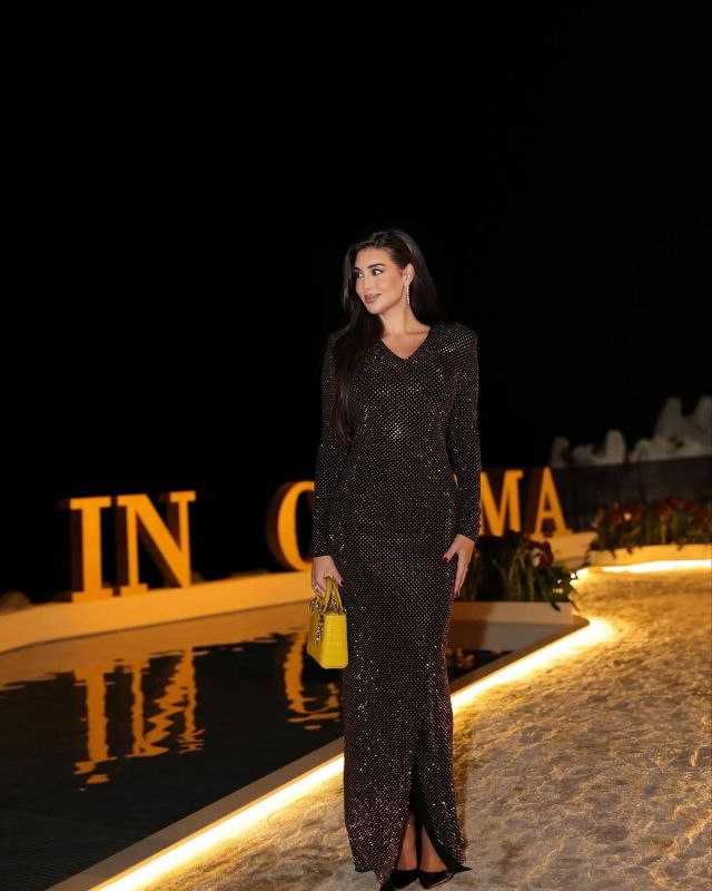 إطلالات ياسمين صبري: الفساتين الطويلة الضيّقة