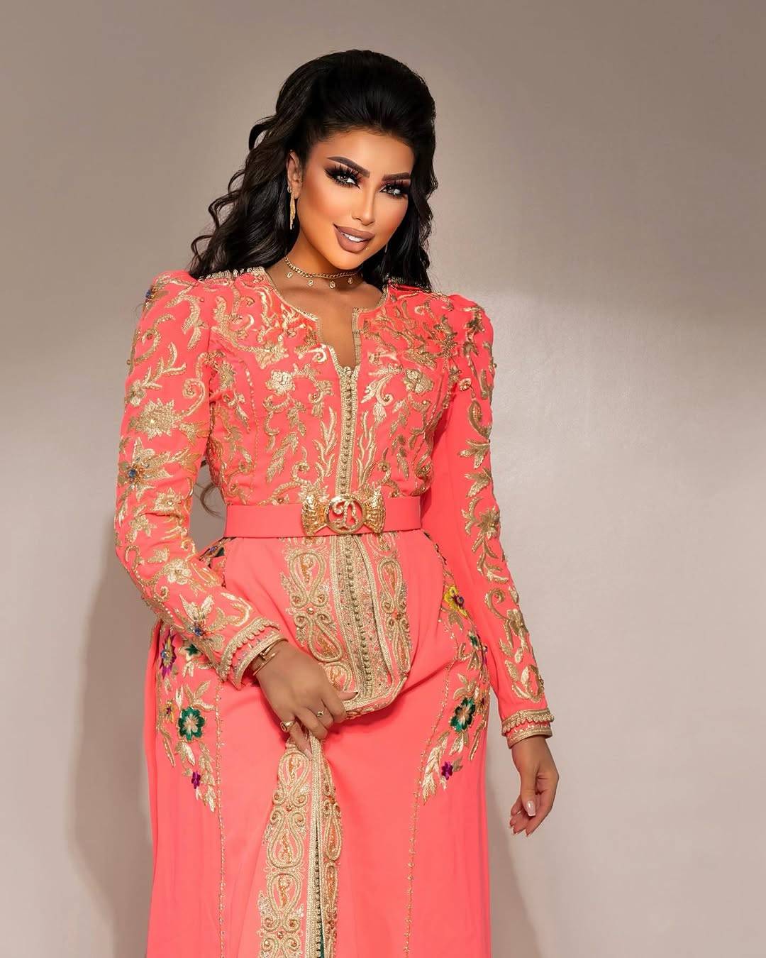 بعد أزمة السجن... هل تعود دنيا بطمة إلى طليقها؟ (فيديو)