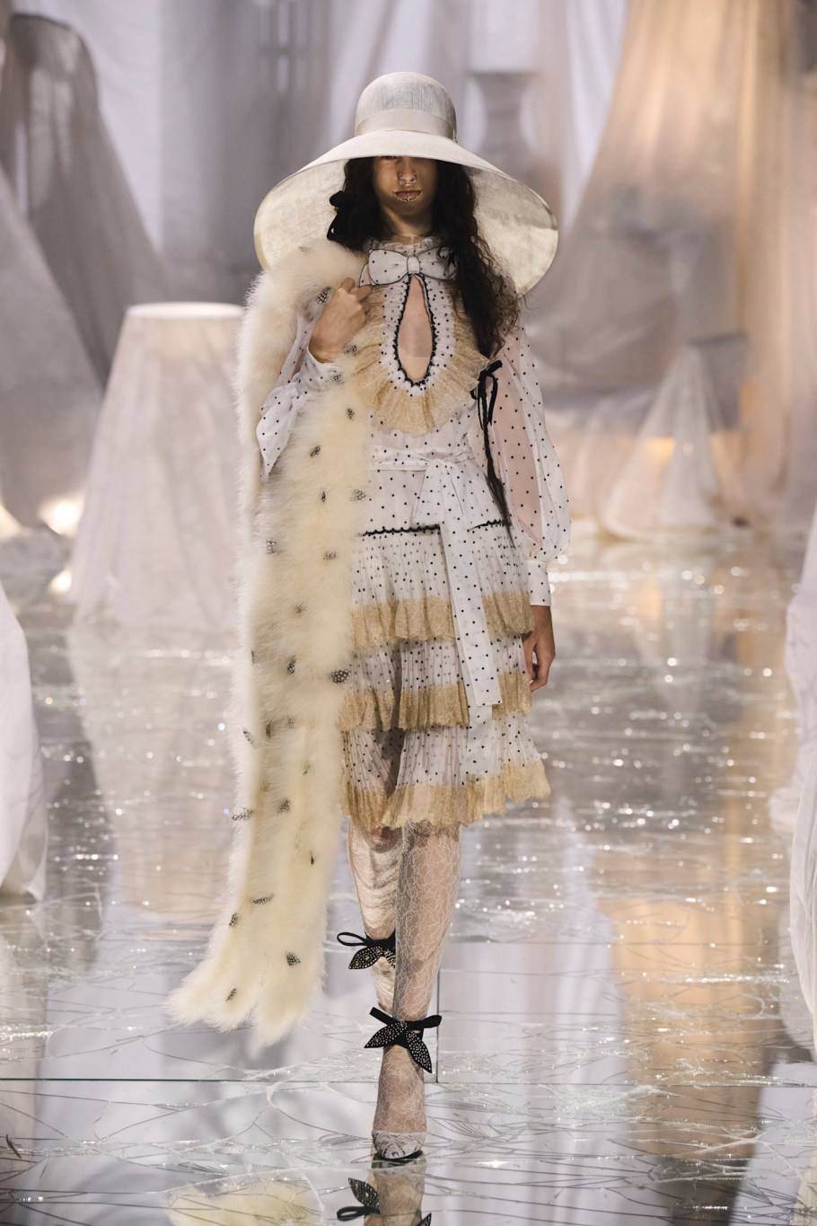 فالنتينو Valentino 