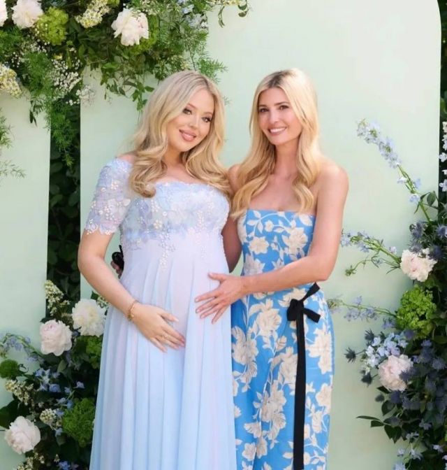 إيفانكا ترامب وتيفاني ترامب  