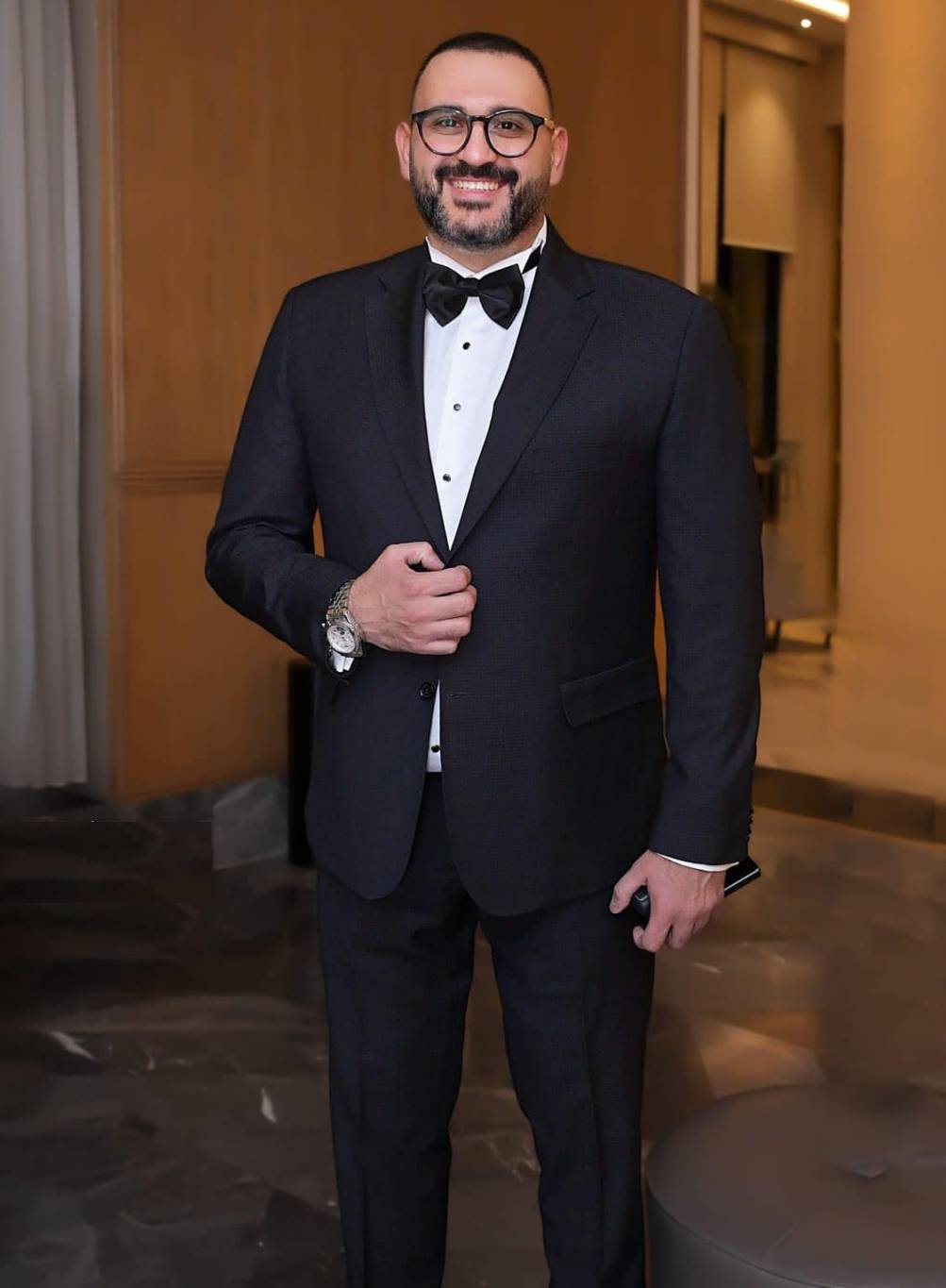 أكرم حسني