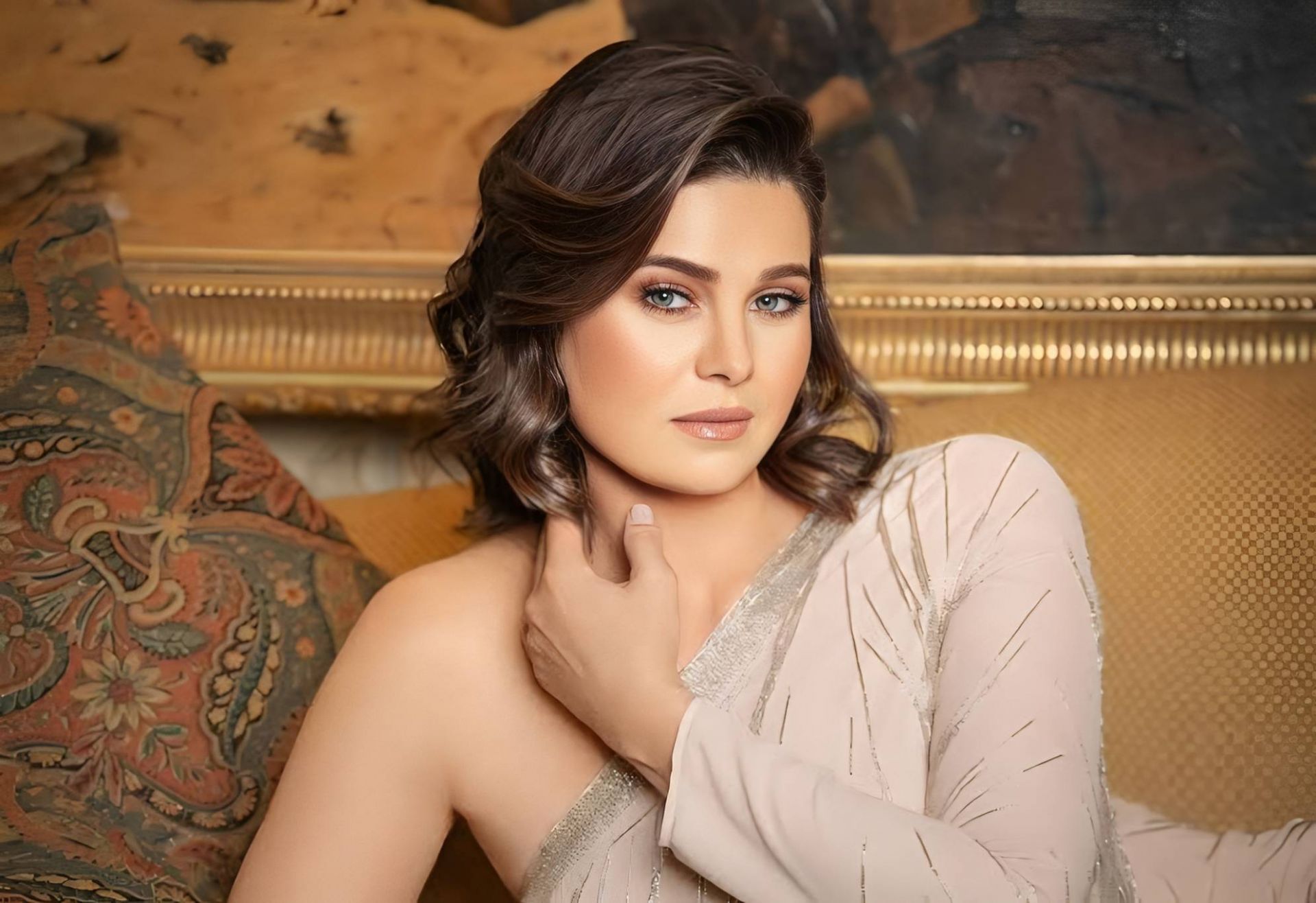 يسرا اللوزي يسرا اللوزي