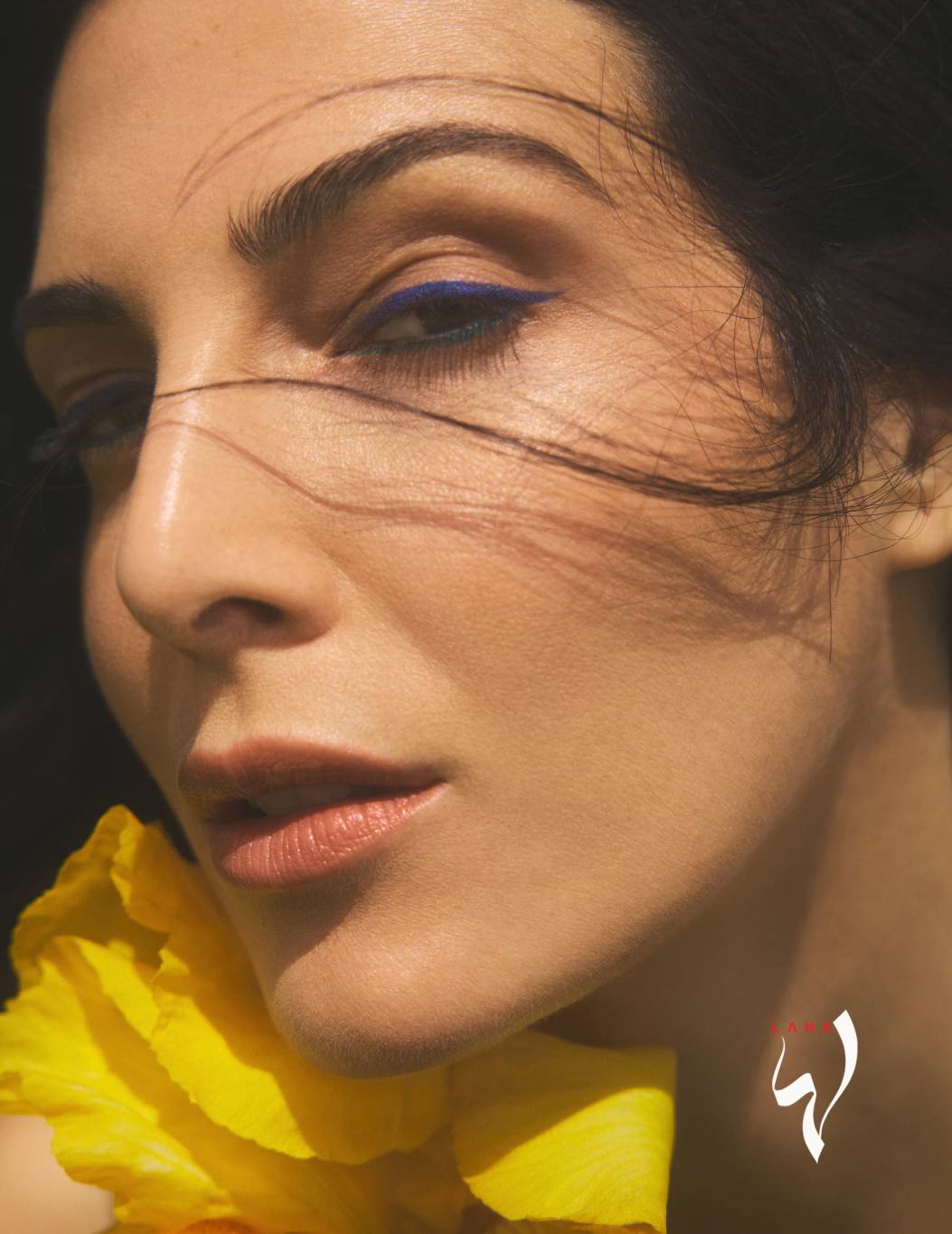 آيلاينر Diorshow Liquid Liner in Satin Indigo من Dior Beauty، أحمر خدود Dior Rouge Blush in 314 Grand Bal من Dior Beauty، أحمر شفاه Dior Addict Lip Glow in 038 Soft Nude من Dior Beauty آيلاينر Diorshow Liquid Liner in Satin Indigo من Dior Beauty، أحمر خدود Dior Rouge Blush in 314 Grand Bal من Dior Beauty، أحمر شفاه Dior Addict Lip Glow in 038 Soft Nude من Dior Beauty