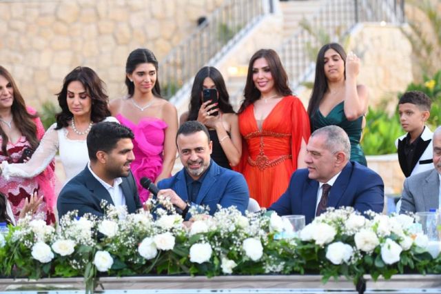 لحظة عقد قران ابنة أمل رزق