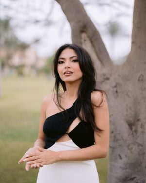 فيديو وصور رومانسية من شهر عسل مي الغيطي
