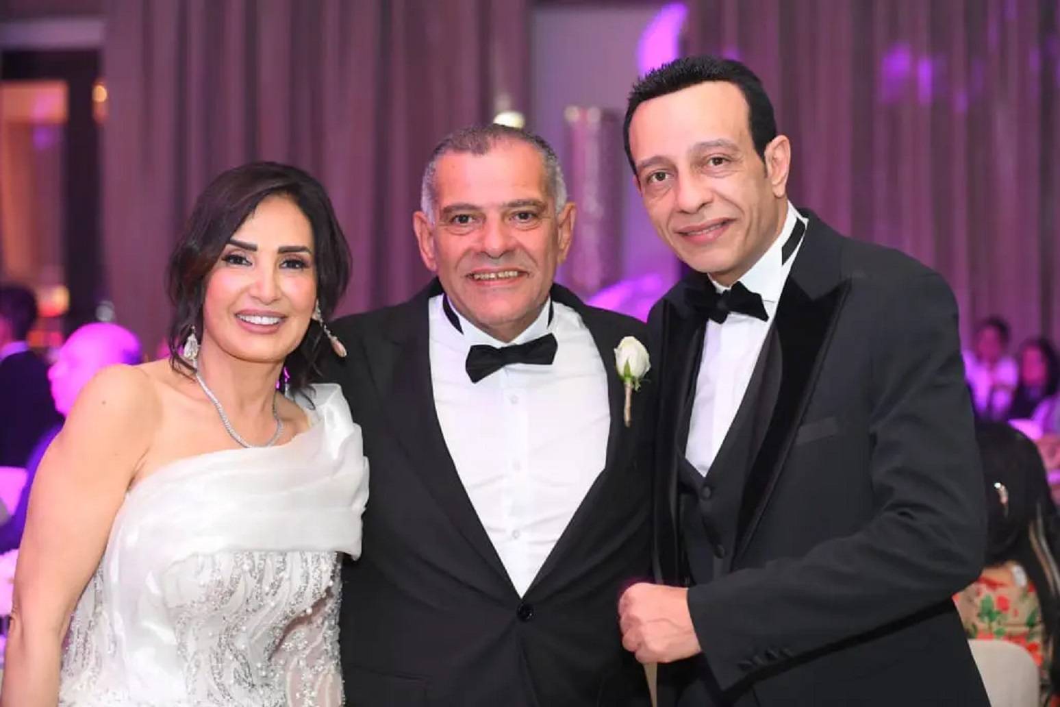 محمد عبد الحافظ مع أمل رزق وزوجها محمد عبد الحافظ مع أمل رزق وزوجها