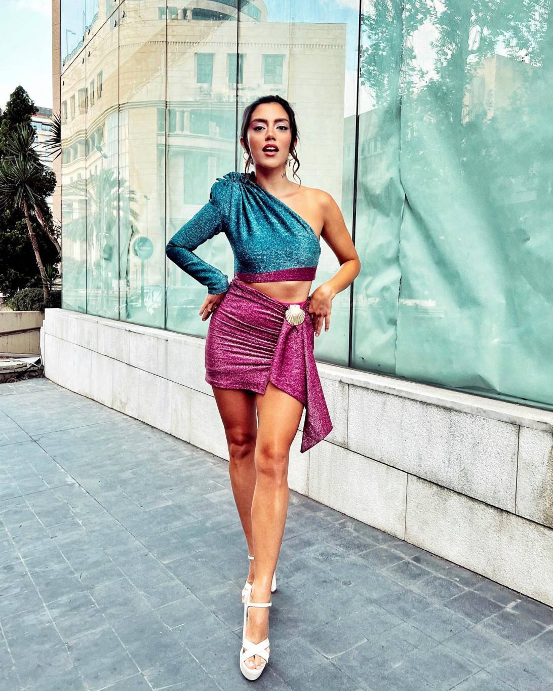 ستيفاني عطالله تودّع العزوبية في حمّام السباحة بأجواء مرِحة مع صديقاتها (صور)