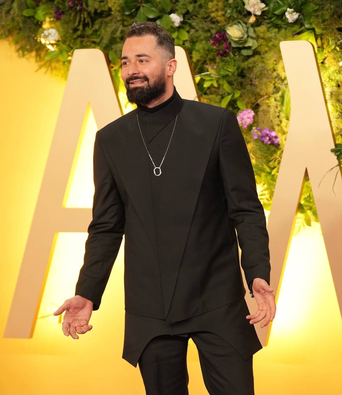 أحمد حاتم يتحدث عن طلاقه وعلاقته بابنه والحب الأول (فيديو)