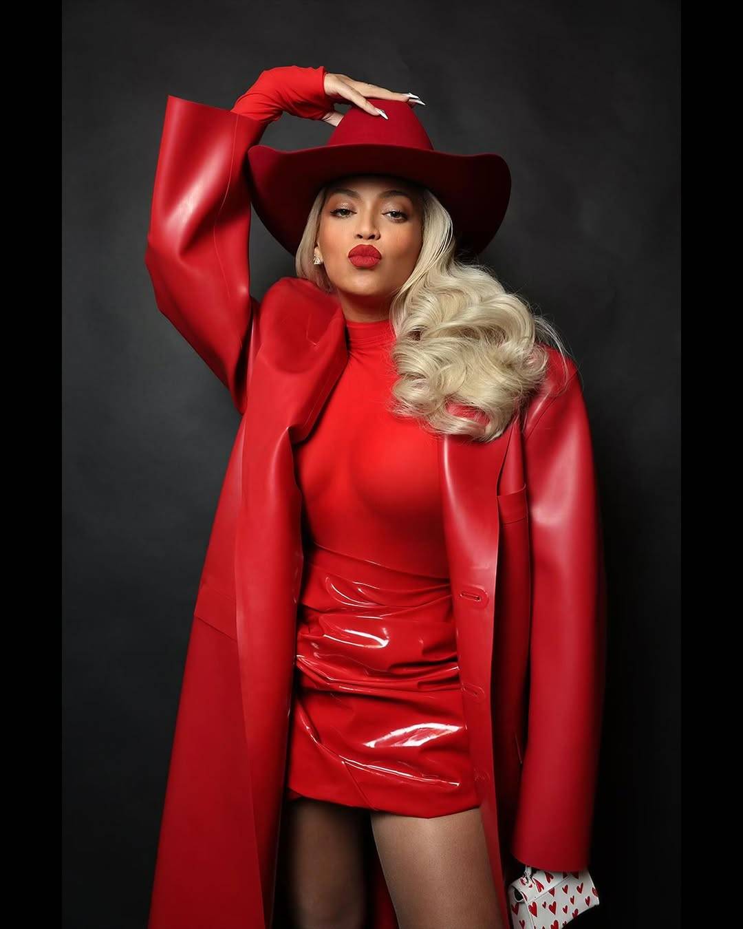 بيونسيه بإطلالة جريئة بأسلوب الـcowboy المفضّل لها