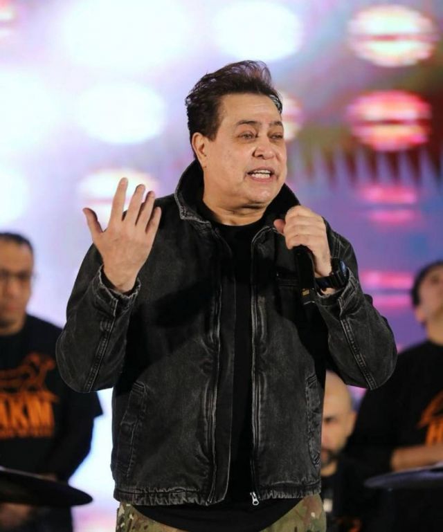 حكيم ثالث مفاجآت 