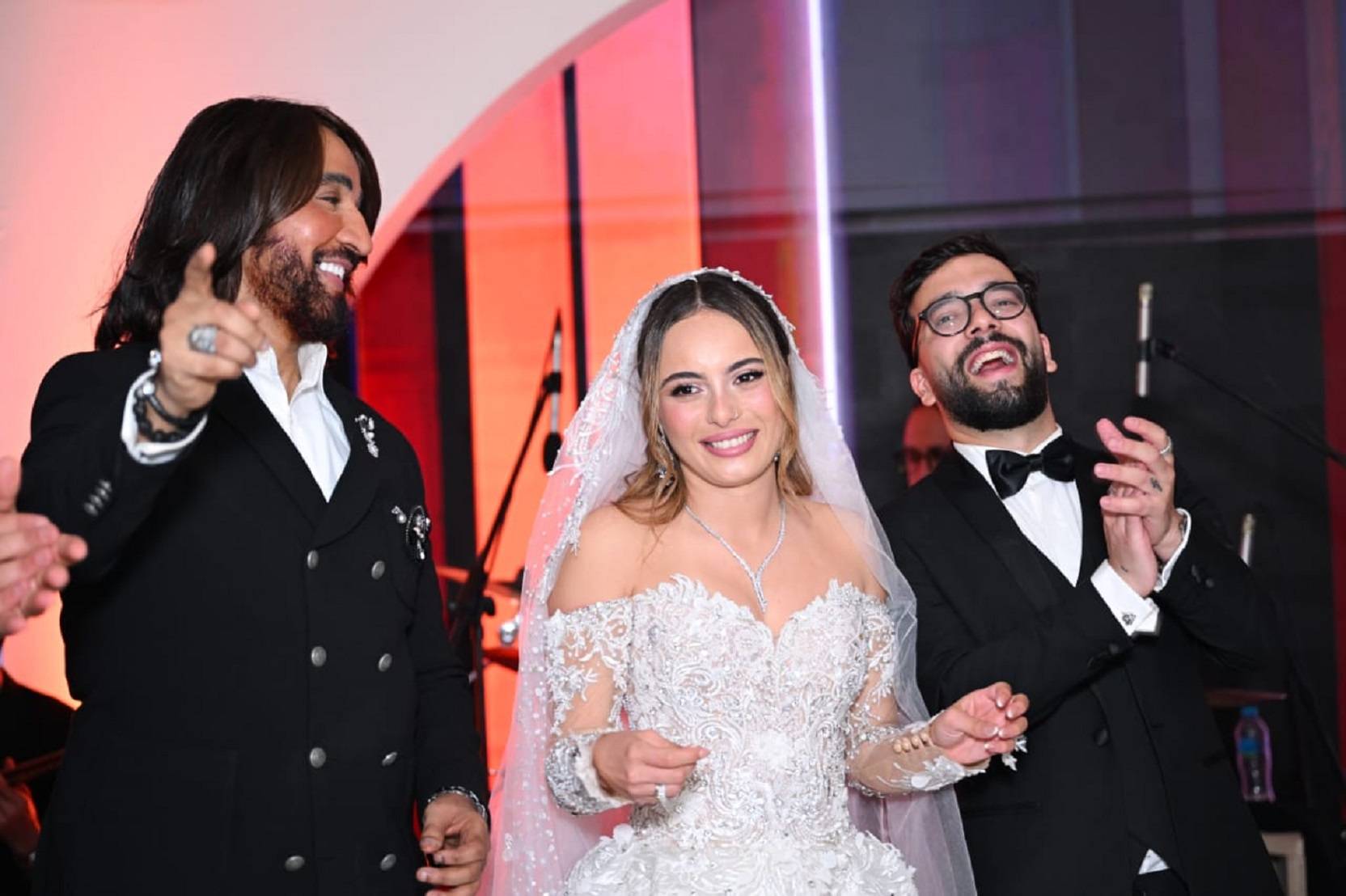 العروسان مع هاني البحيري