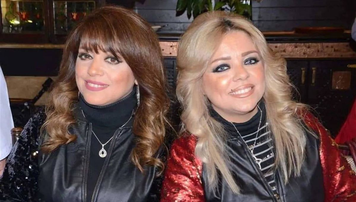 انهيار شقيقة سمر عبدالعزيز في جنازتها (فيديو)