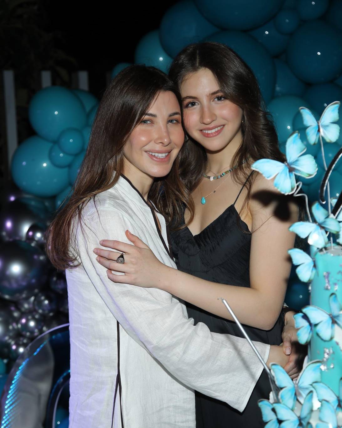 ابنة نانسي عجرم تخطف الأنظار بجمالها... أطول من والدتها