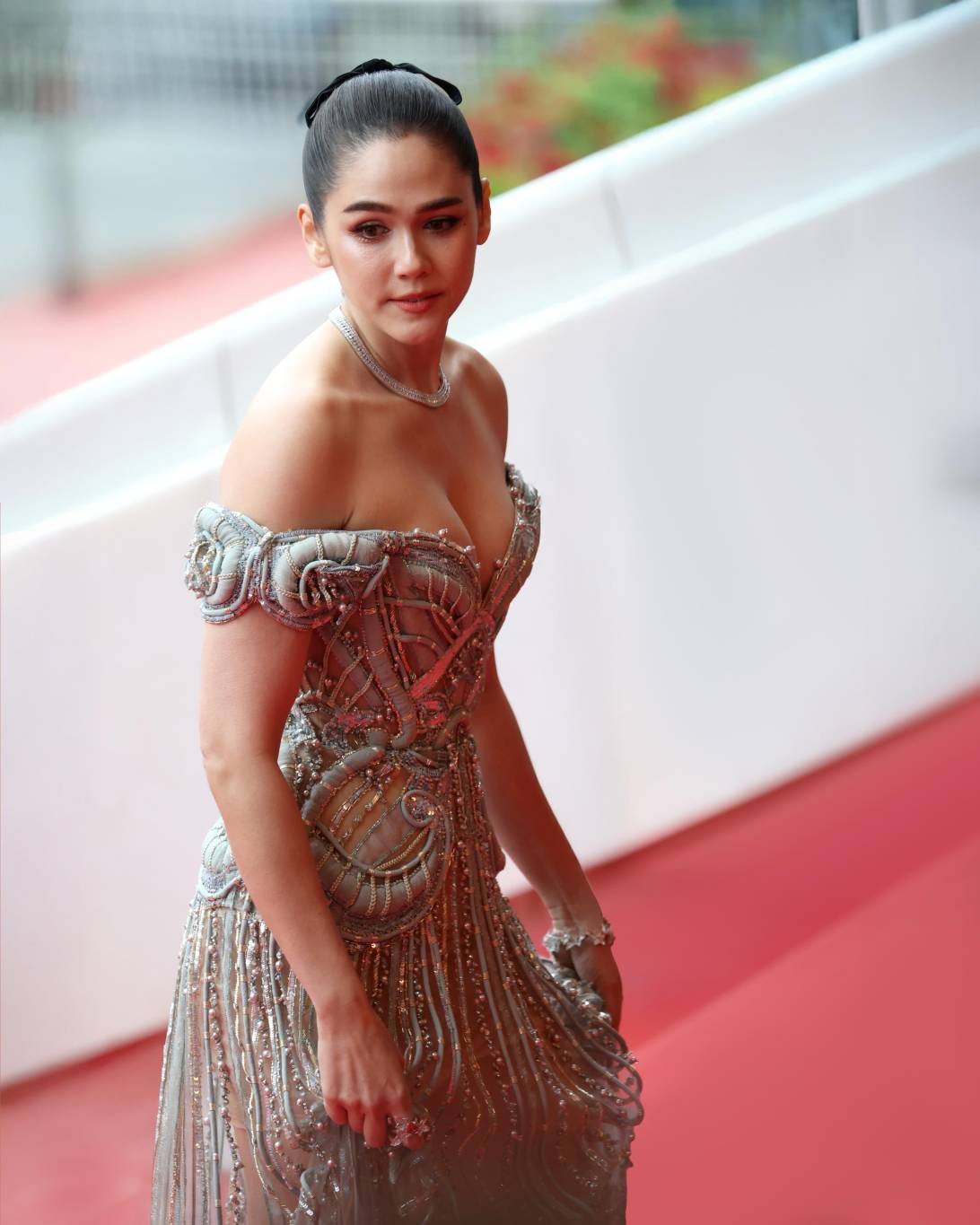 Araya Alberta Hargate in ELIE SAAB Araya Alberta Hargate in ELIE SAAB