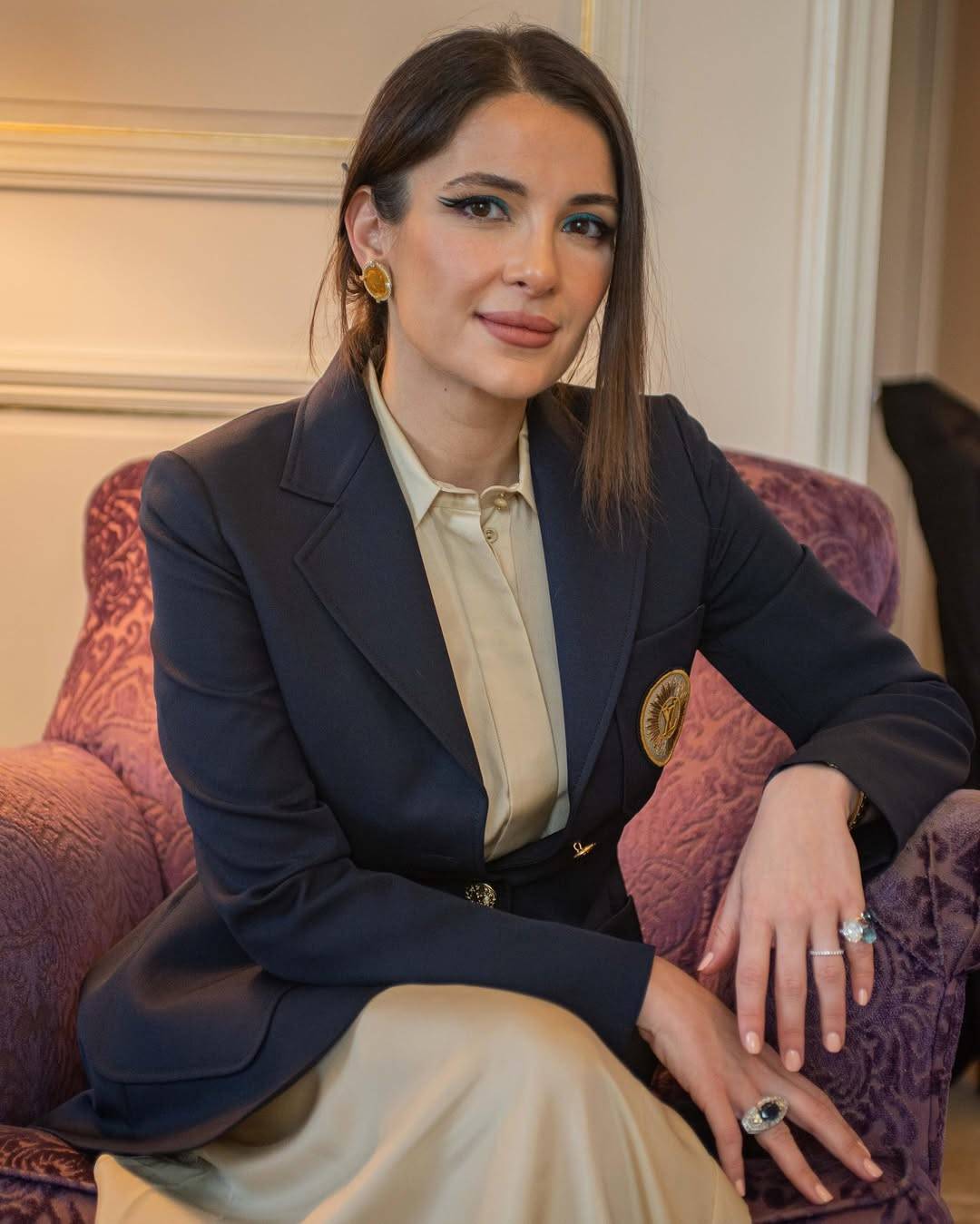 شام الذهبي تردّ بجرأة على الاتّهامات التي طاولت عيادتها (فيديو)