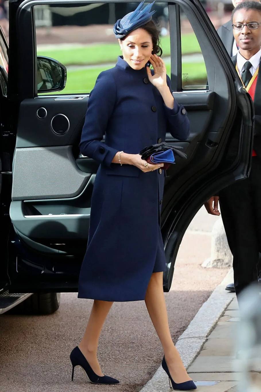 ما سرّ تعلّق ميغان ماركل باللون الكحلي في أزيائها؟