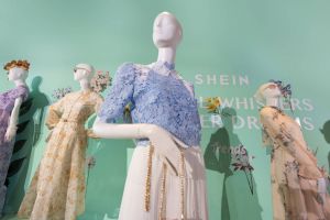 بوحي من الحدائق المتفتحة Shein تقيم عرض أزياء مميزاً لتشكيلتها الجديدة لصيف 2025 في دبي