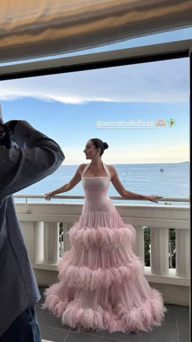 أمينة خليل بفستان رامي قاضي