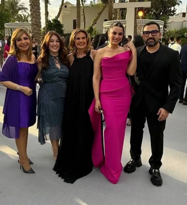 يسرا وكندة ولميس ودرة وزوجها هاني سعد