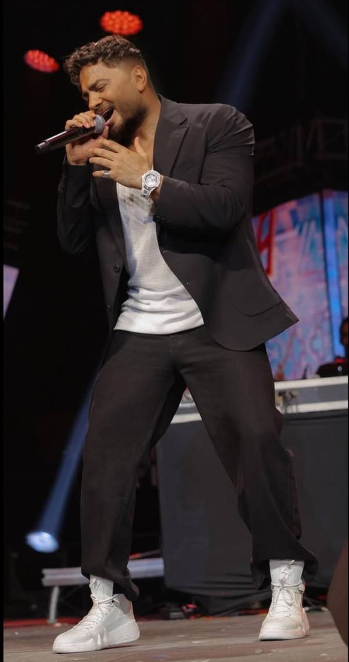 تامر حسني يوجّه رسالة لجمهوره بعد نجاح حفله مع الشامي