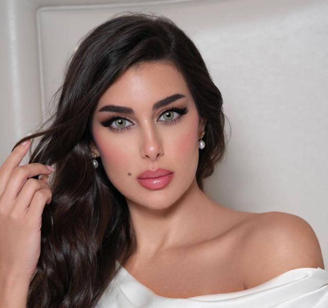 ياسمين صبري