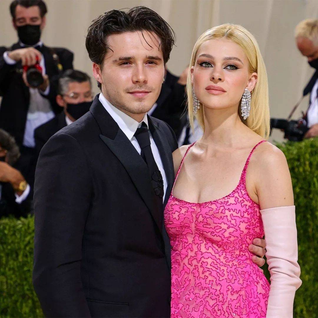 ابن ديفيد بيكهام يسير على خطى الأمير هاري!