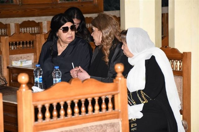 فيفي عبده في العزاء