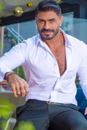 خالد سليم يثير جدلاً بتصريحاته عن الغيرة وتعطل مشواره بسبب الحب (فيديو)