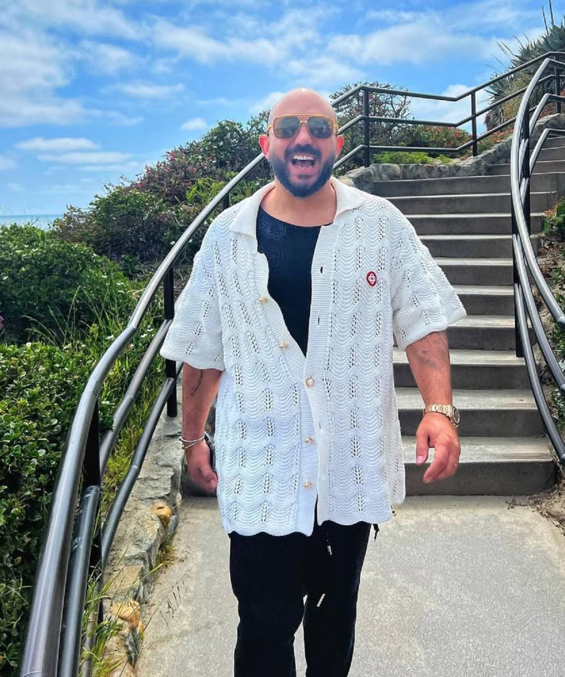 محمود العسيلي يتعرّض لموقف مُحرج على المسرح (فيديو)