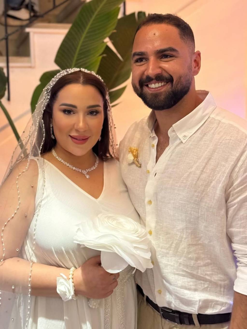 أسما شريف منير تردّ على انتقادات ظهورها بوزن زائد في حفل زفافها (فيديو)