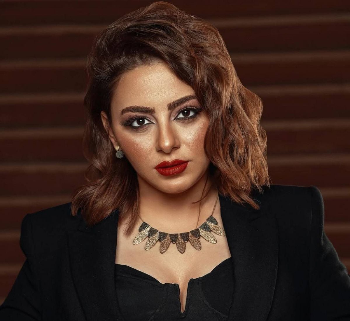 إلهام عبد البديع تثير الجدل حول عودتها لطليقها