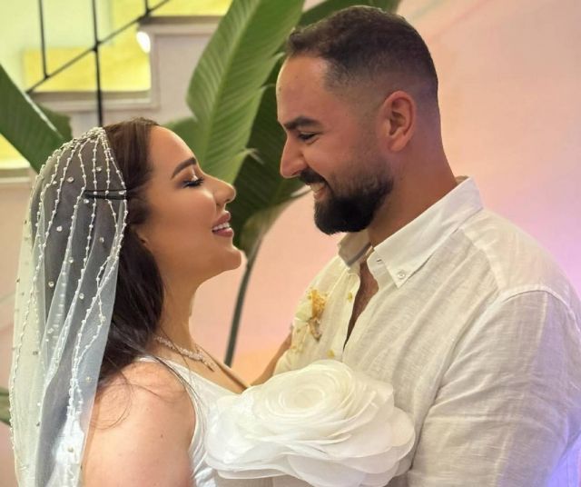 أسما شريف منير وزوجها