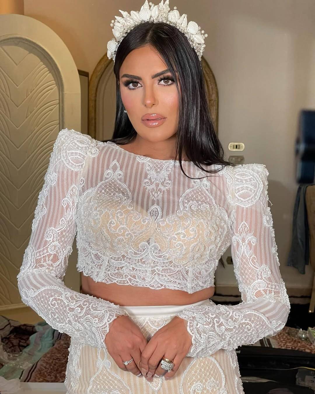 هاجر الشرنوبي تتحدث عن الخيانة وعلاقتها بوالدها وابنها وزوجها (فيديو)