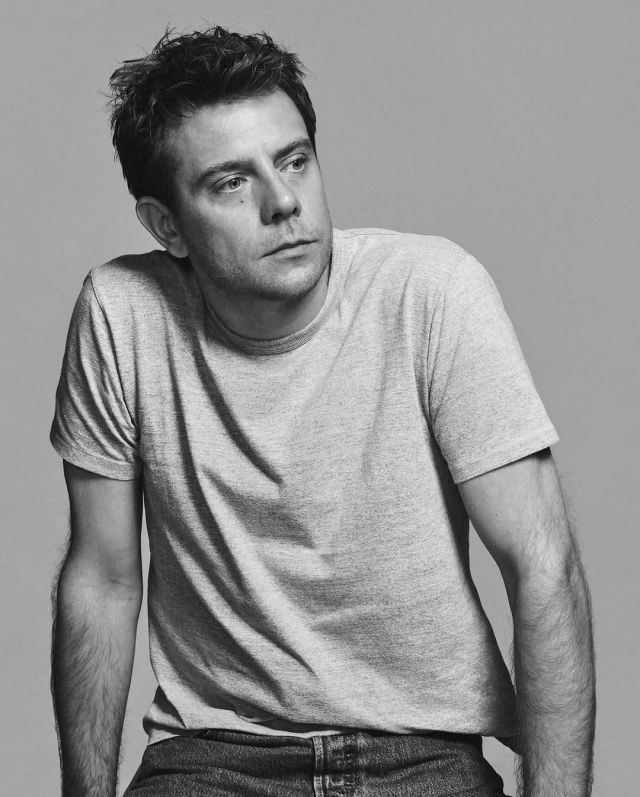 تعيين جوناثان أندرسون مديراً إبداعياً للأزياء النسائية لدى Dior