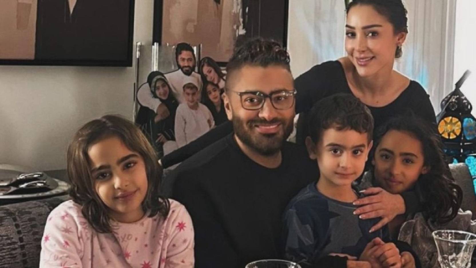 تامر حسني مع بسمة بوسيل وأولادهما تامر حسني مع بسمة بوسيل وأولادهما