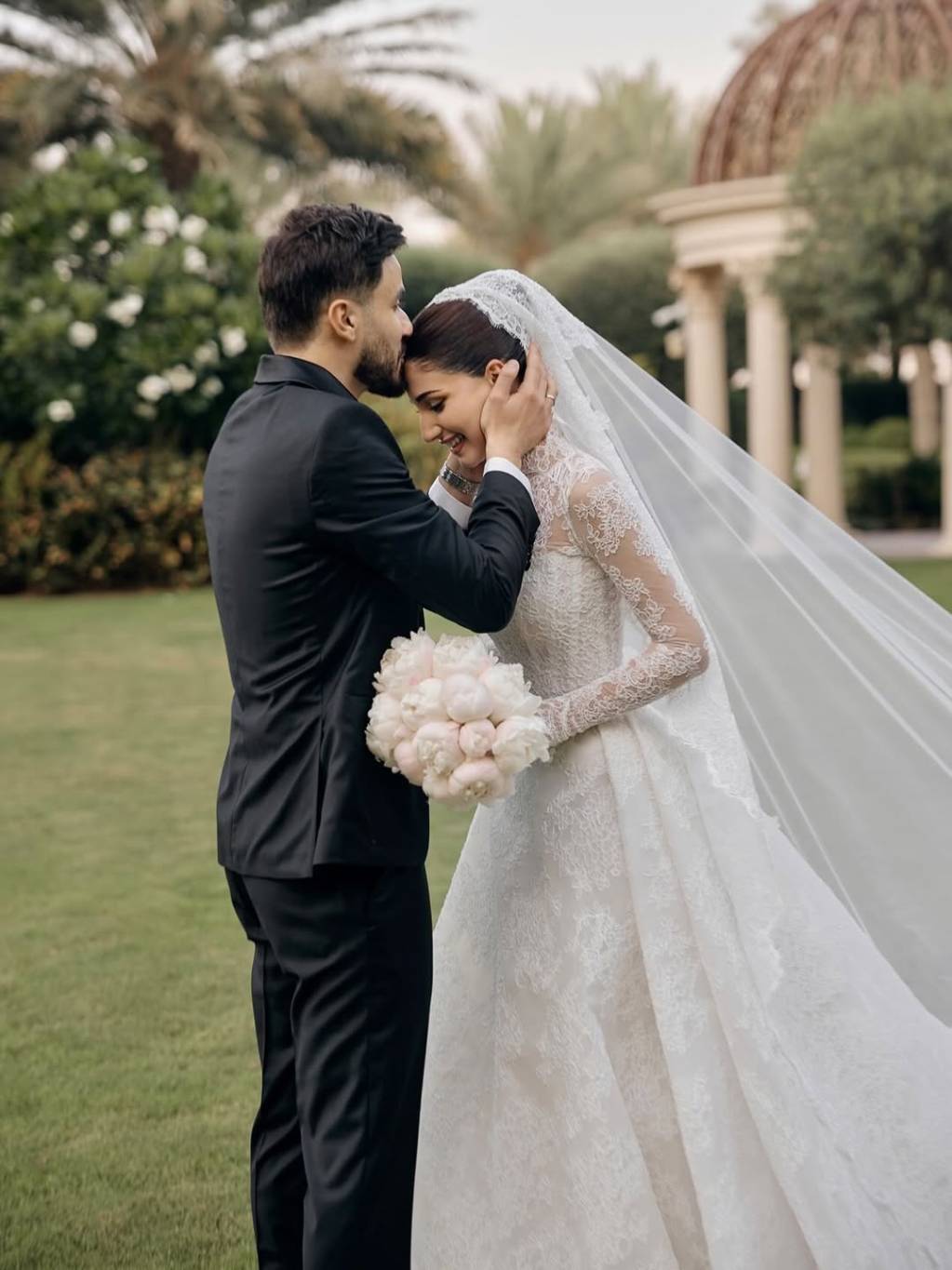 صور جديدة من زفاف المؤثّرَين السوريَّين شيرين بيوتي وأوسي