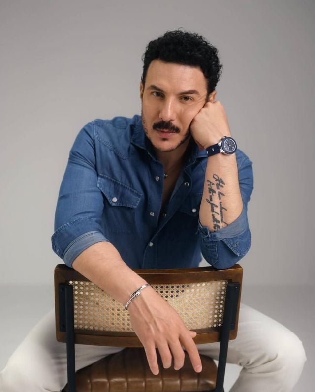 ابن باسل خياط كبُر وأصبح نسخة مصغّرة عنه