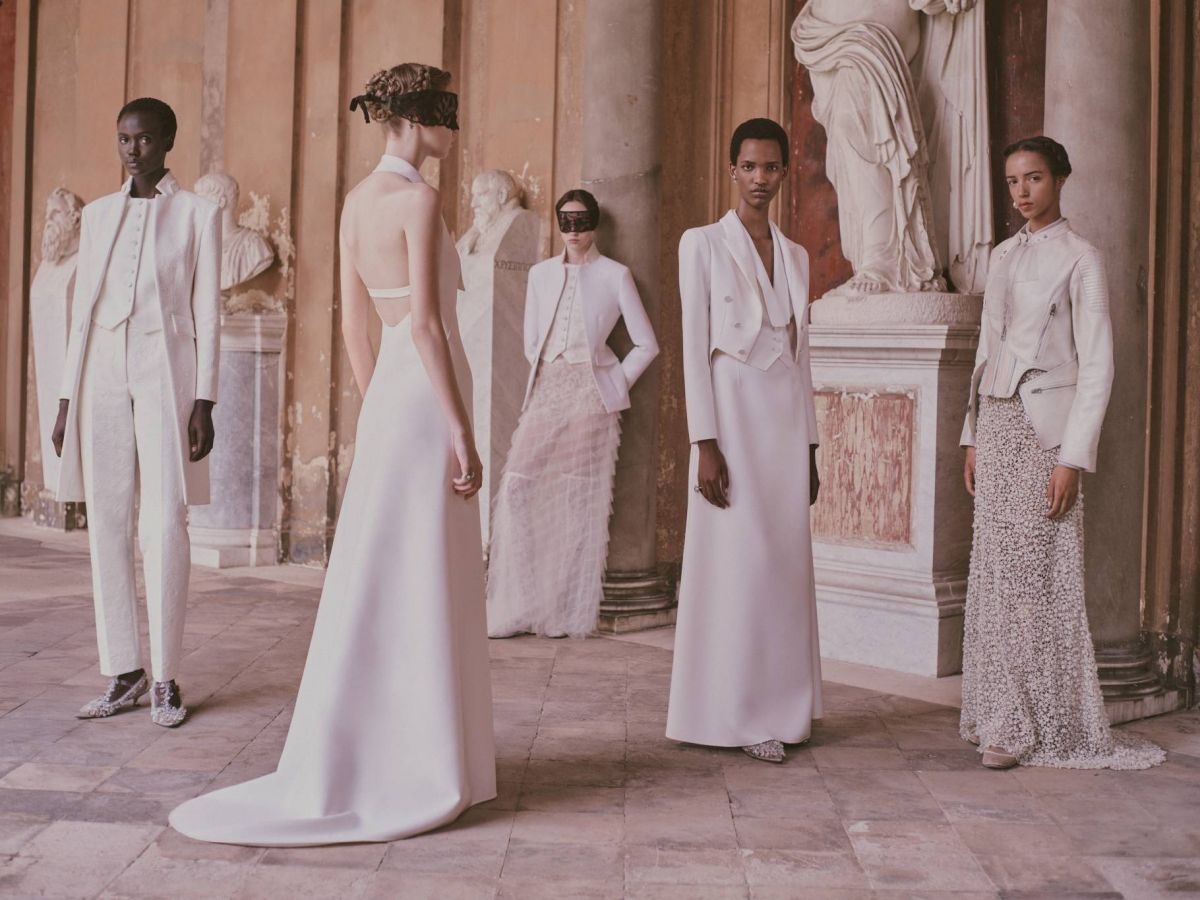 مجموعة Dior Cruise 2026: تاريخ الموضة والأزياء بتركيبةٍ لغوية معاصرة