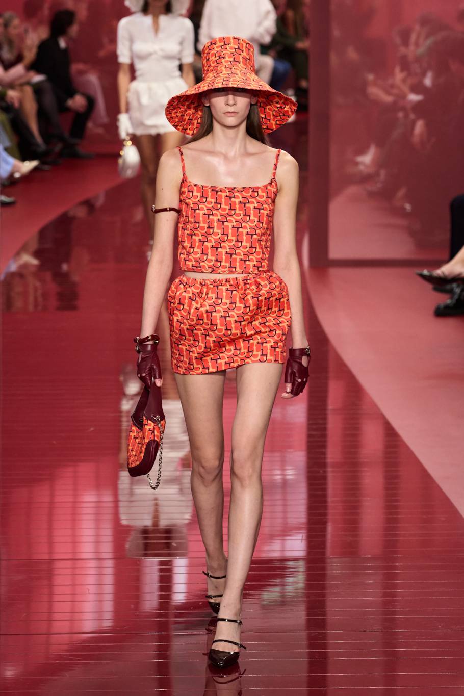 غوتشي Gucci غوتشي Gucci