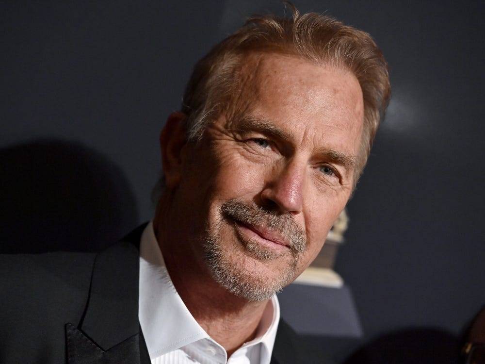 ممثلة تتّهم كيفن كوستنر بمشهد اغتصاب مرتَجل