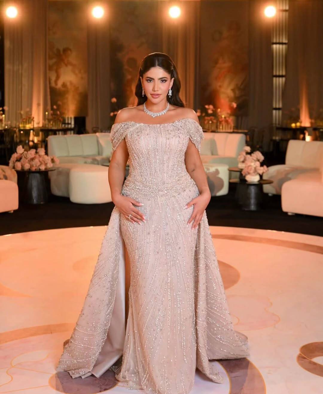 إطلالات نجمات السوشيال ميديا في حفل خطوبة نور ستارز.. أناقة وترف