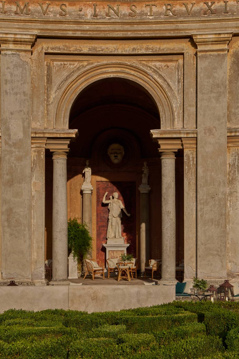 SCENOGRAPHY © ADRIEN DIRAND © FONDAZIONE TORLONIA SCENOGRAPHY © ADRIEN DIRAND © FONDAZIONE TORLONIA